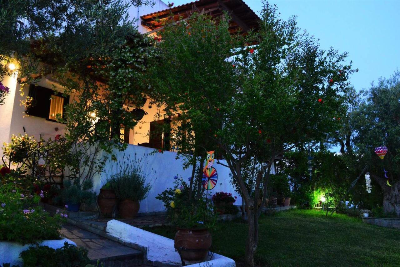 Вилла Sonia'S House With Garden Геракини Экстерьер фото