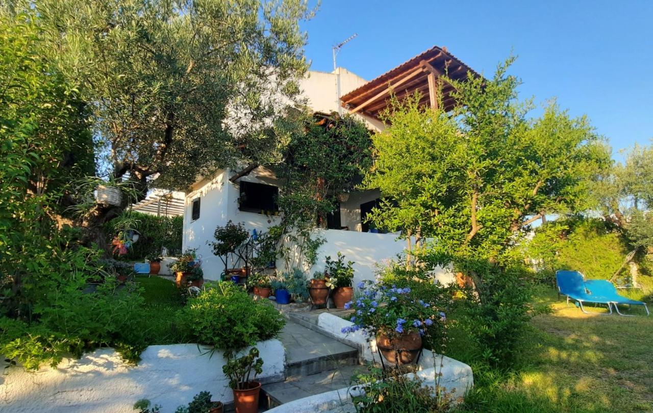 Вилла Sonia'S House With Garden Геракини Экстерьер фото