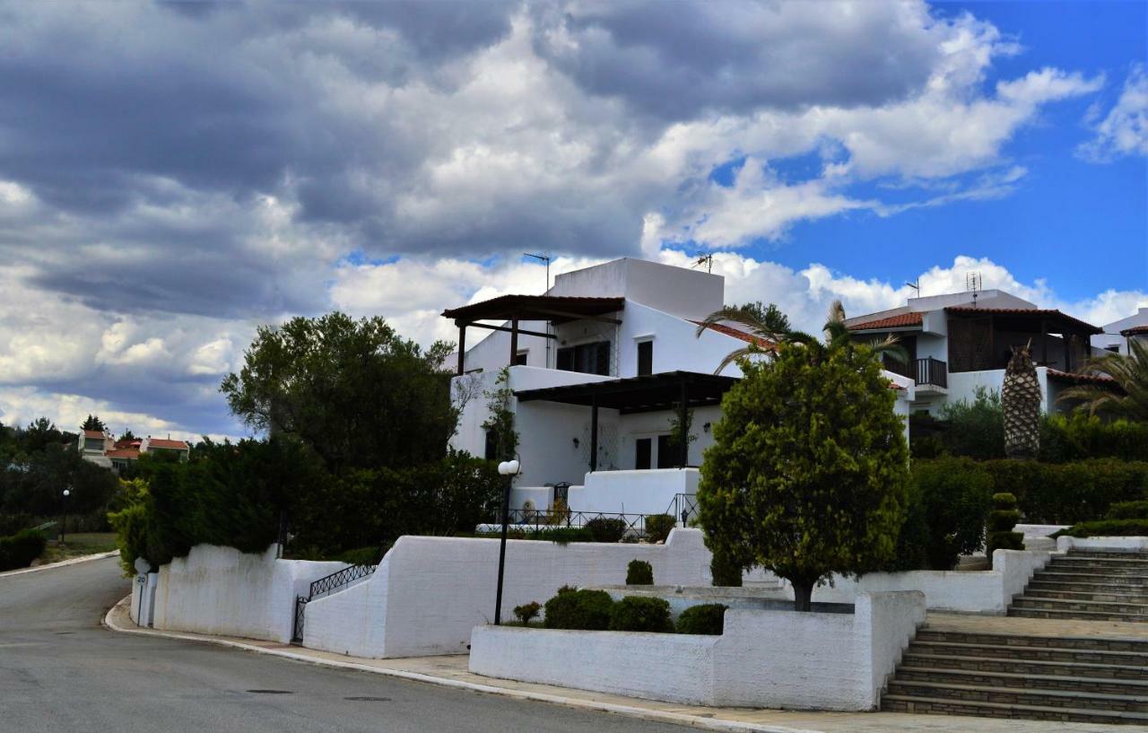 Вилла Sonia'S House With Garden Геракини Экстерьер фото